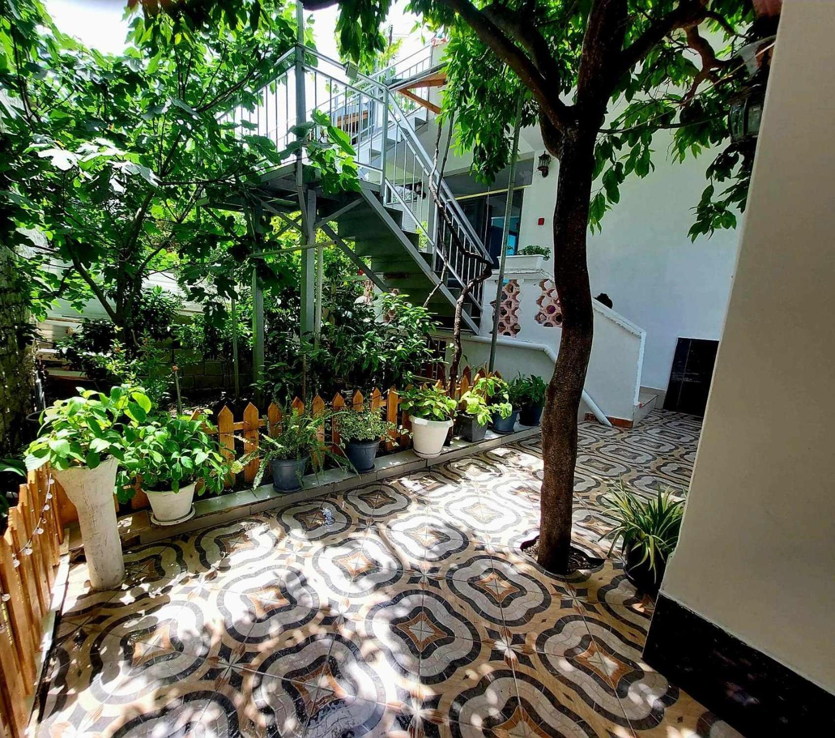Guest House Flowers Berat Bagian luar foto