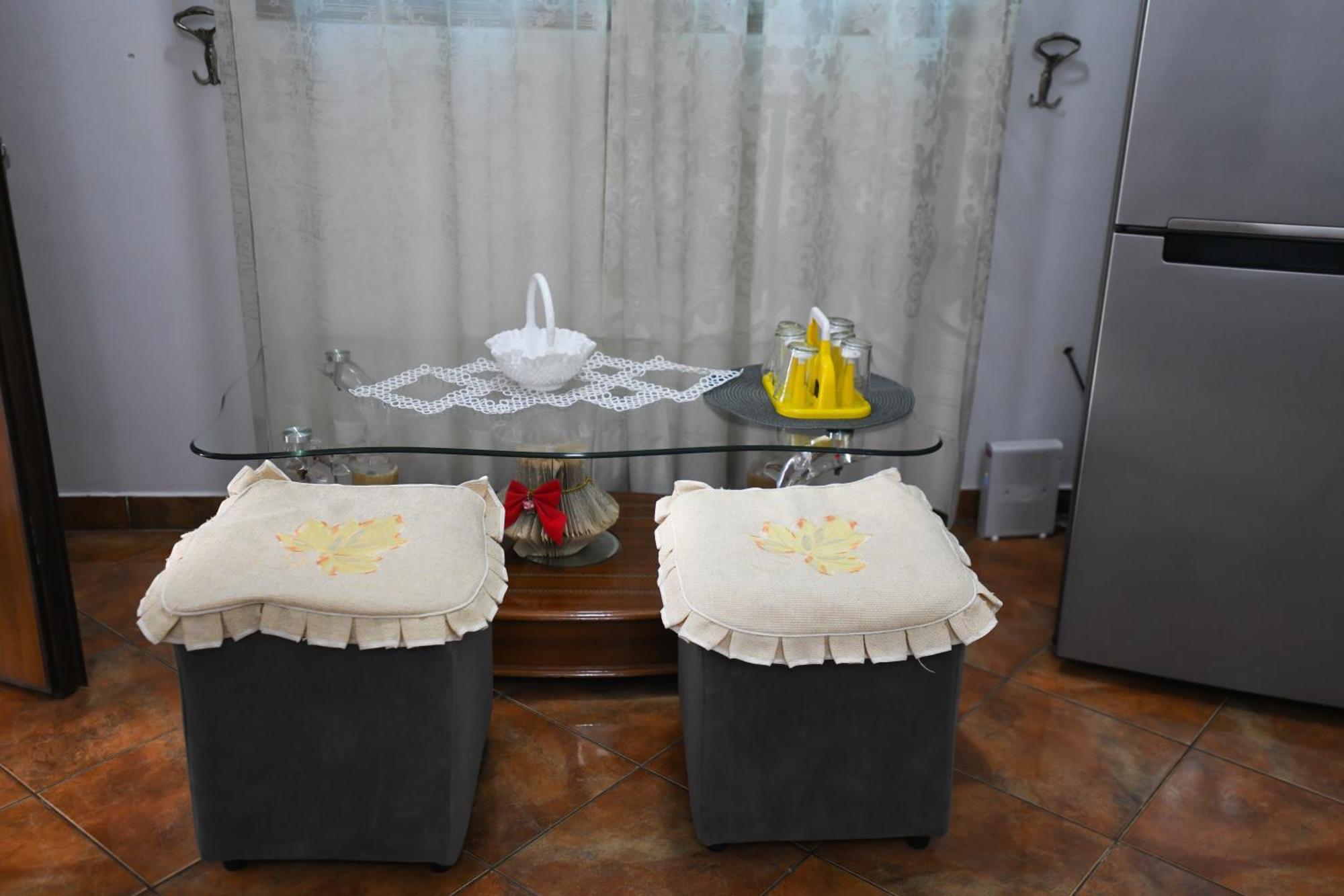 Guest House Flowers Berat Bagian luar foto