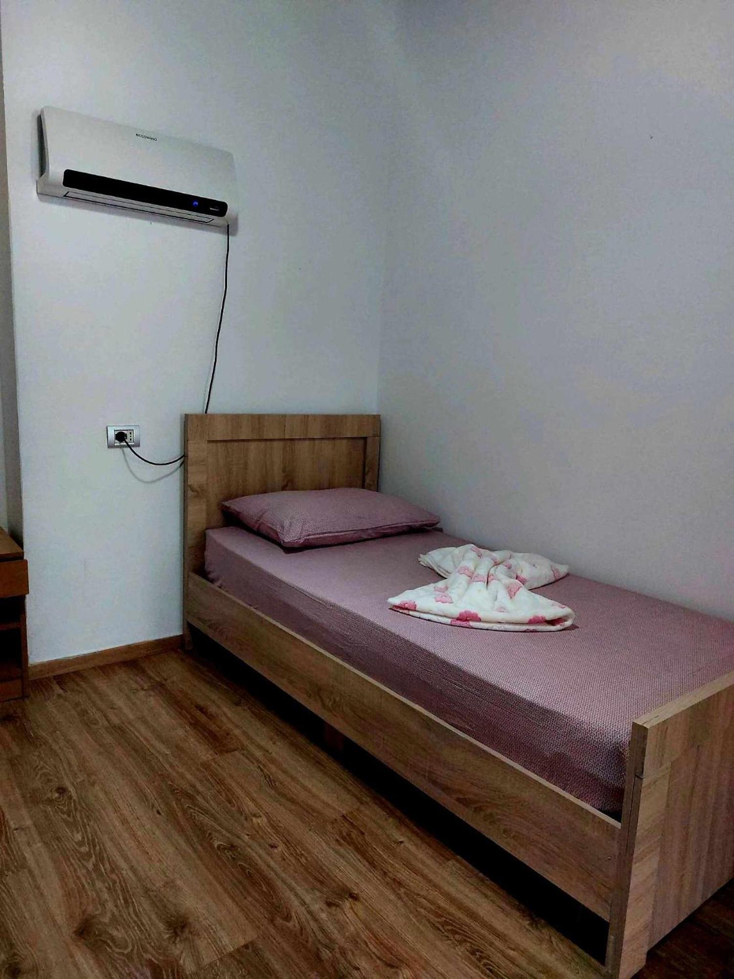 Guest House Flowers Berat Bagian luar foto